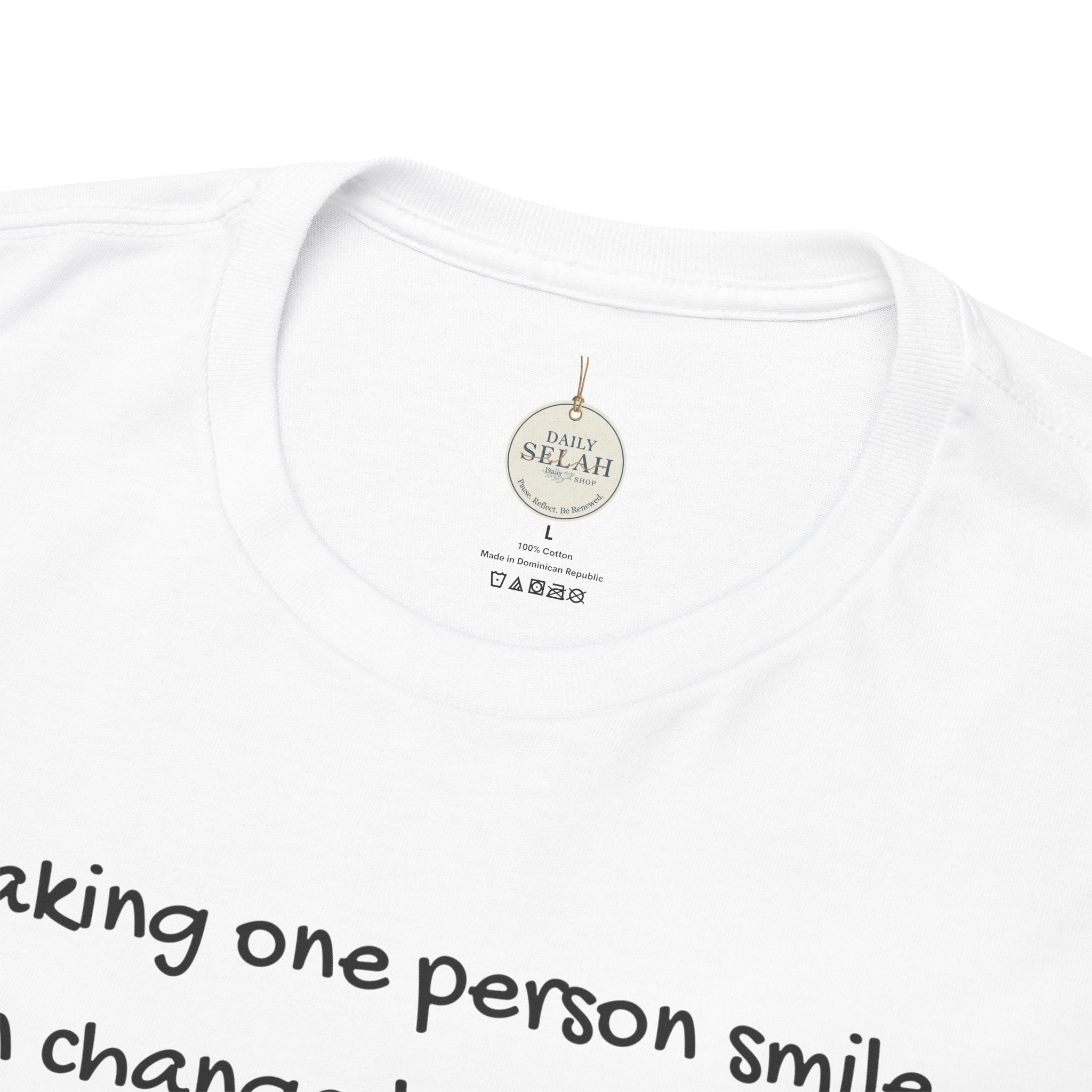 Inspirational Daisy Tee — “Making one person smile can change the world” Proverbs 11:21