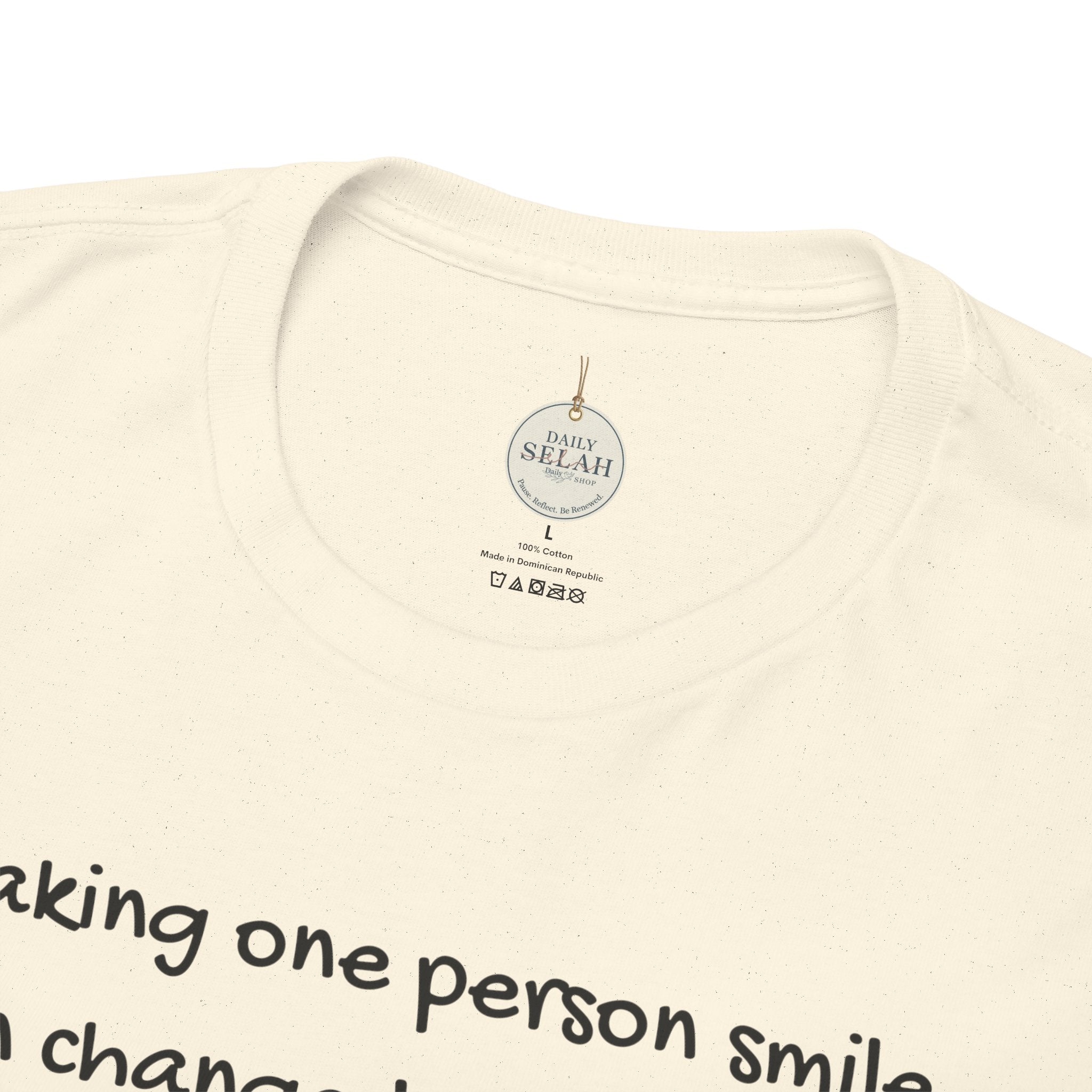 Inspirational Daisy Tee — “Making one person smile can change the world” Proverbs 11:21