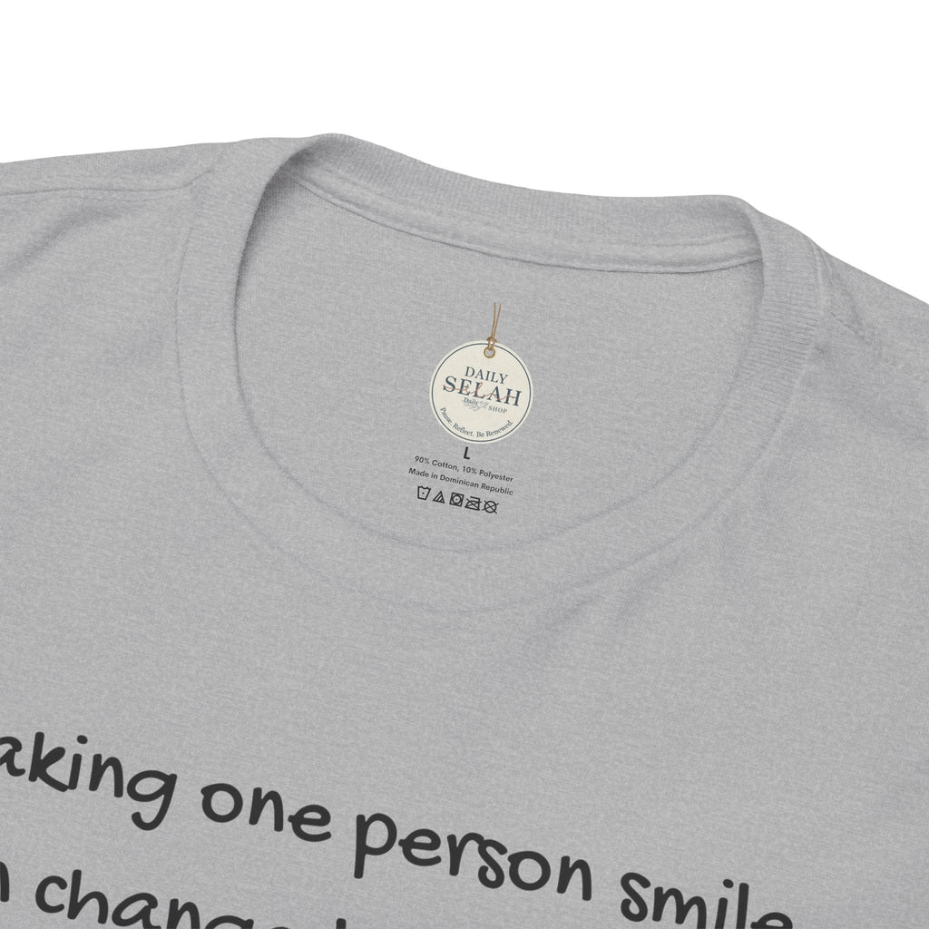 Inspirational Daisy Tee — “Making one person smile can change the world” Proverbs 11:21