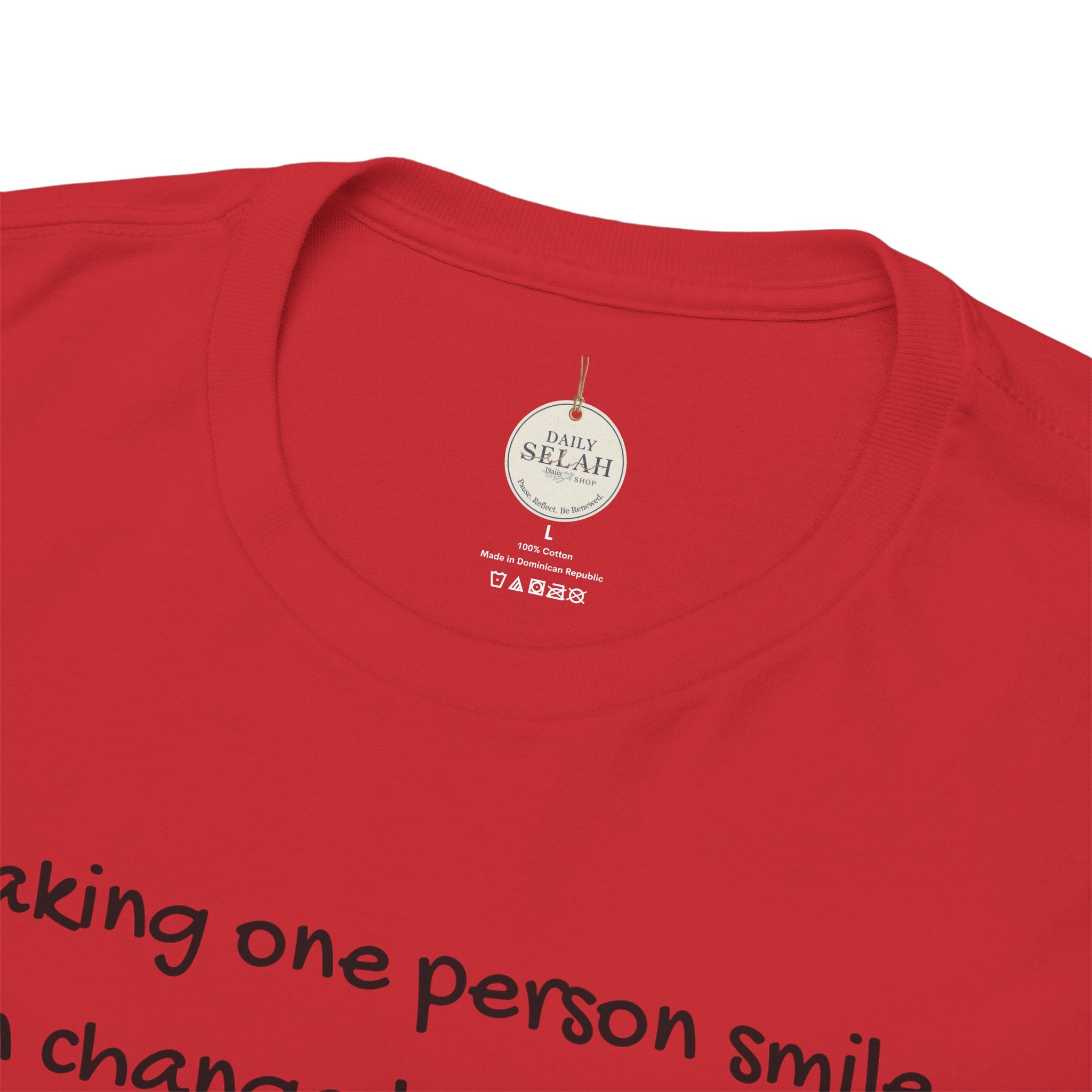 Inspirational Daisy Tee — “Making one person smile can change the world” Proverbs 11:21