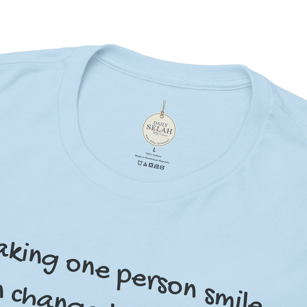 Inspirational Daisy Tee — “Making one person smile can change the world” Proverbs 11:21