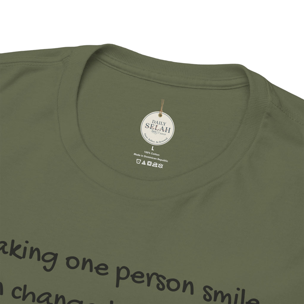 Inspirational Daisy Tee — “Making one person smile can change the world” Proverbs 11:21